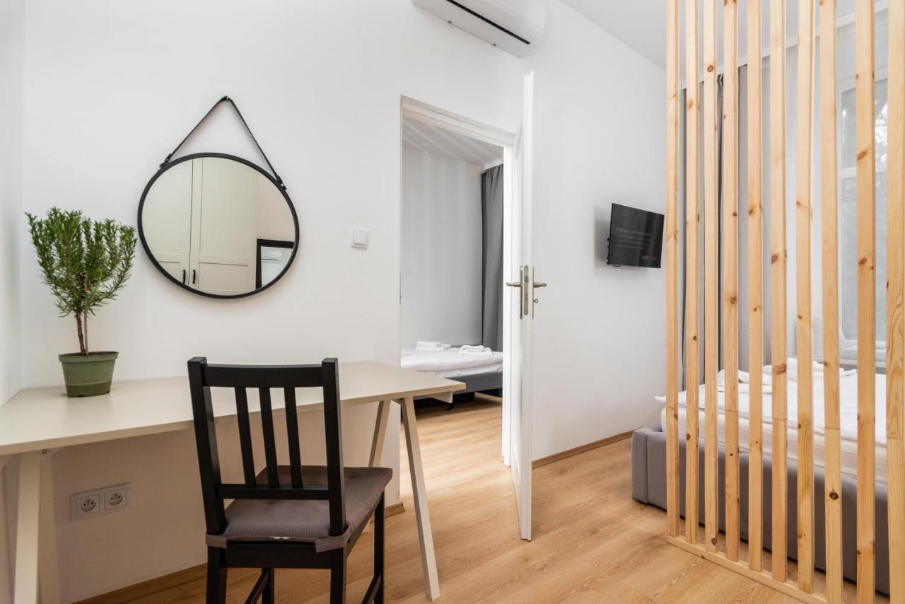 Modern Centrally Located Apartments - By Upstairs Kraków Zewnętrze zdjęcie